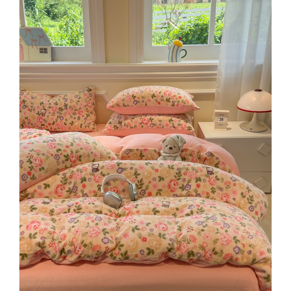 91家纺网 家纺一手货源 找家纺 yyds网供 2025新款牛奶绒四件套ins风加厚床品卡通印花三件套双面法兰绒秋冬保暖不静电 风格二 花园猫语日记