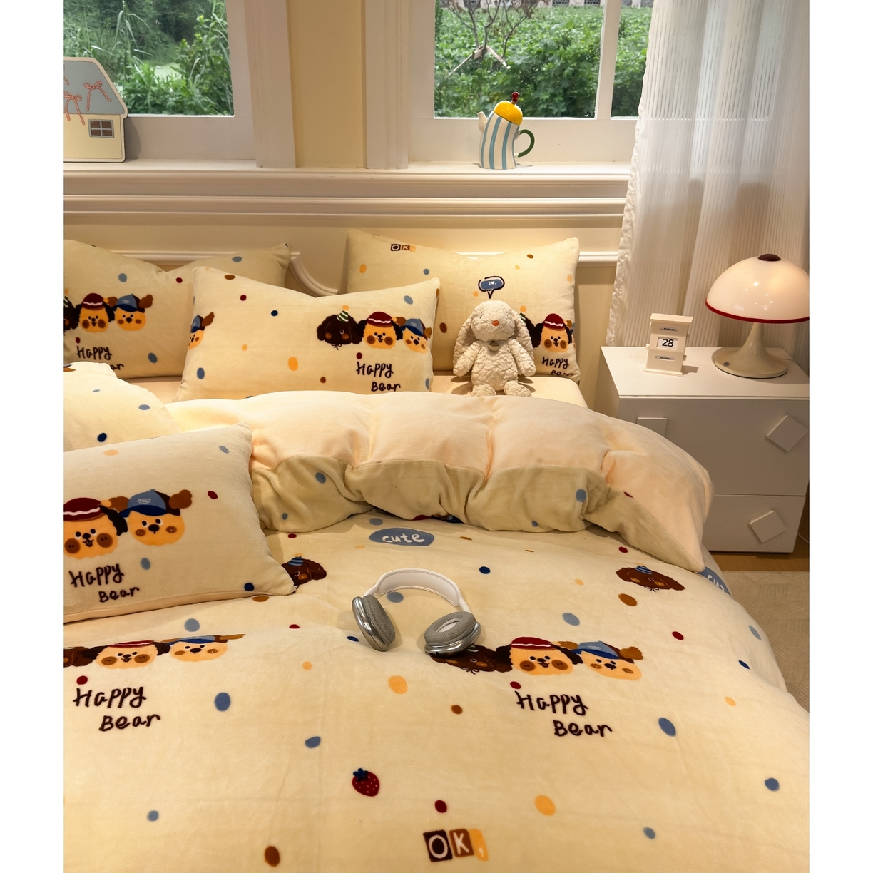 91家纺网 家纺一手货源 找家纺 yyds网供 2025新款牛奶绒四件套ins风加厚床品卡通印花三件套双面法兰绒秋冬保暖不静电 风格二 旺旺乐狗波点