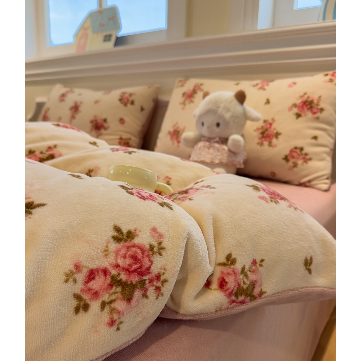 91家纺网 家纺一手货源 找家纺 yyds网供 2025新款牛奶绒四件套ins风加厚床品卡通印花三件套双面法兰绒秋冬保暖不静电 风格二 玫瑰约花仙子