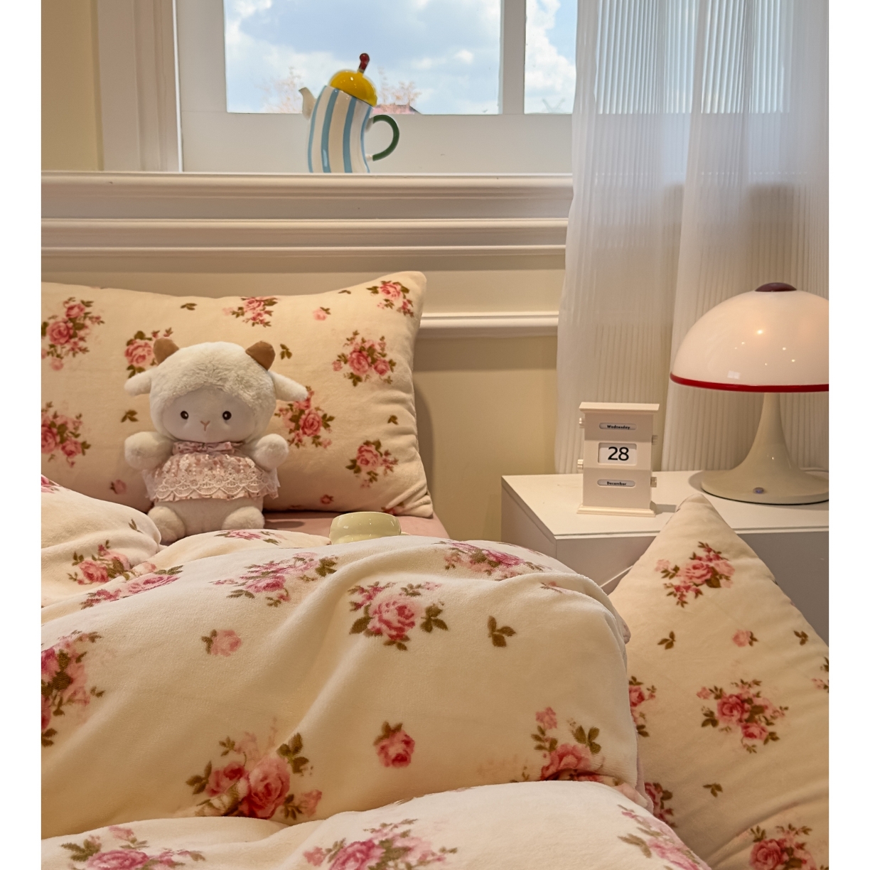 91家纺网 家纺一手货源 找家纺 yyds网供 2025新款牛奶绒四件套ins风加厚床品卡通印花三件套双面法兰绒秋冬保暖不静电 风格二 玫瑰约花仙子