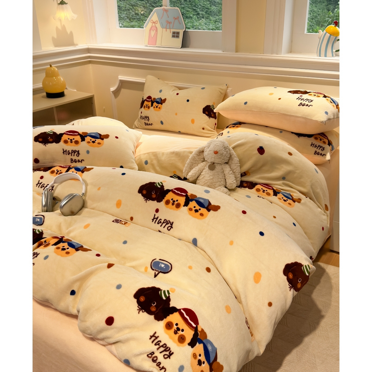 91家纺网 家纺一手货源 找家纺 yyds网供 2025新款牛奶绒四件套ins风加厚床品卡通印花三件套双面法兰绒秋冬保暖不静电 风格二 旺旺乐狗波点