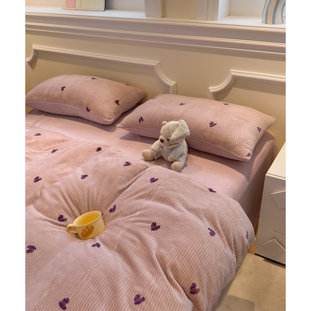 91家纺网 家纺一手货源 找家纺 yyds网供 2025新款牛奶绒四件套ins风加厚床品卡通印花三件套双面法兰绒秋冬保暖不静电 风格二 条纹爱心如愿