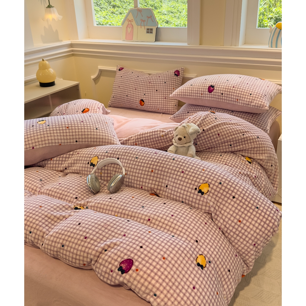 91家纺网 家纺一手货源 找家纺 （总）yyds网供 2025新款牛奶绒四件套ins风加厚床品卡通印花三件套双面法兰绒秋冬保暖不静电 风格二