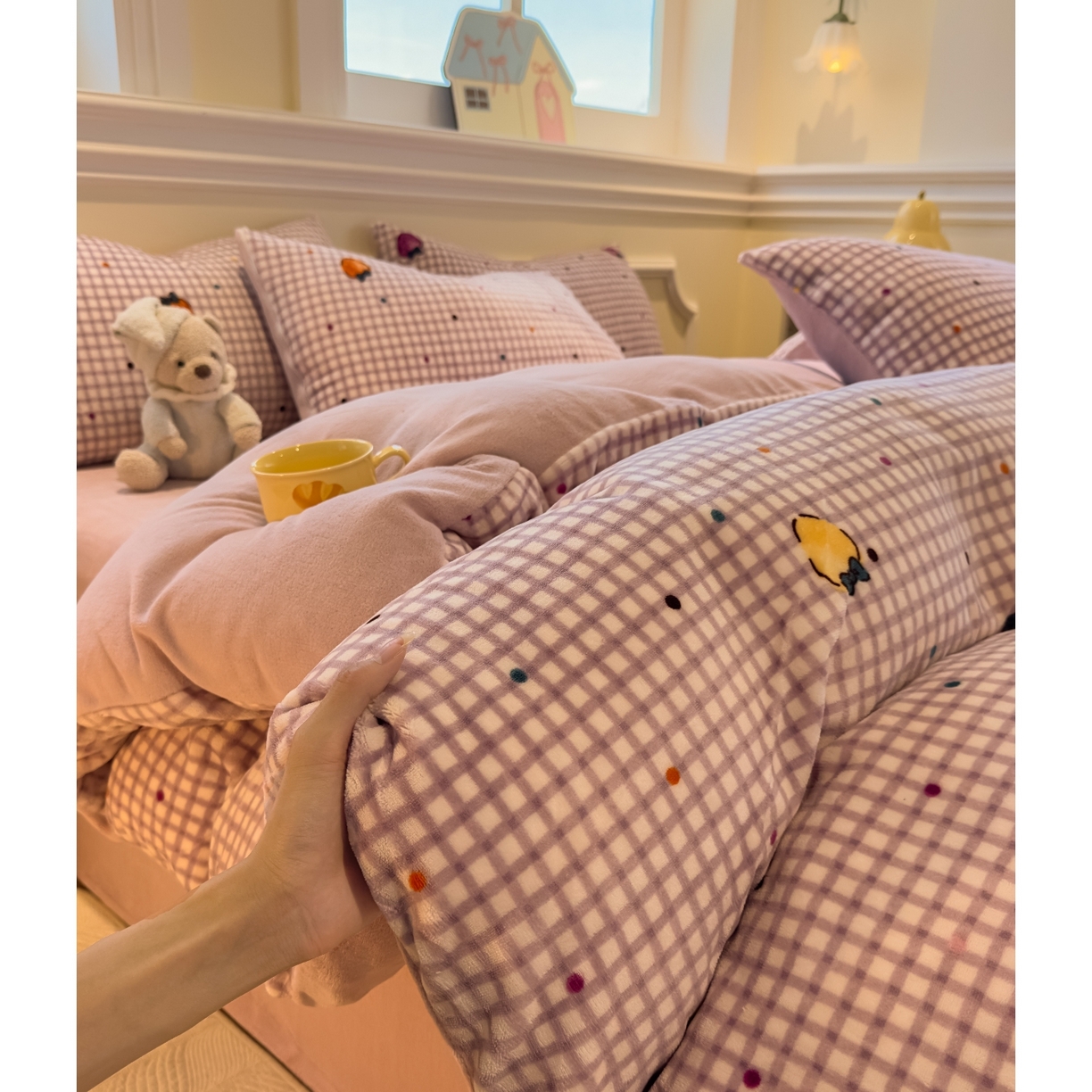 91家纺网 家纺一手货源 找家纺 （总）yyds网供 2025新款牛奶绒四件套ins风加厚床品卡通印花三件套双面法兰绒秋冬保暖不静电 风格二