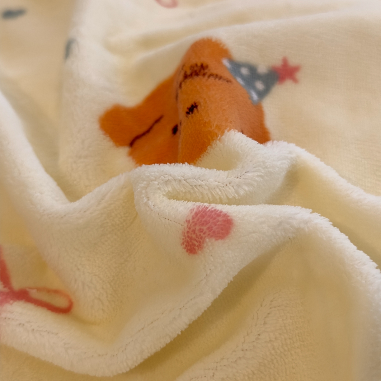 91家纺网 家纺一手货源 找家纺 yyds网供 2025新款牛奶绒四件套ins风加厚床品卡通印花三件套双面法兰绒秋冬保暖不静电 风格二 多彩缤纷美梦