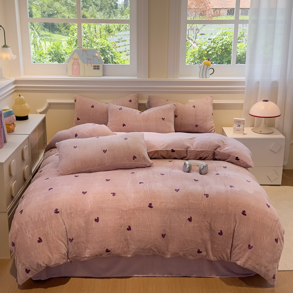 91家纺网 家纺一手货源 找家纺 yyds网供 2025新款牛奶绒四件套ins风加厚床品卡通印花三件套双面法兰绒秋冬保暖不静电 风格二 条纹爱心如愿