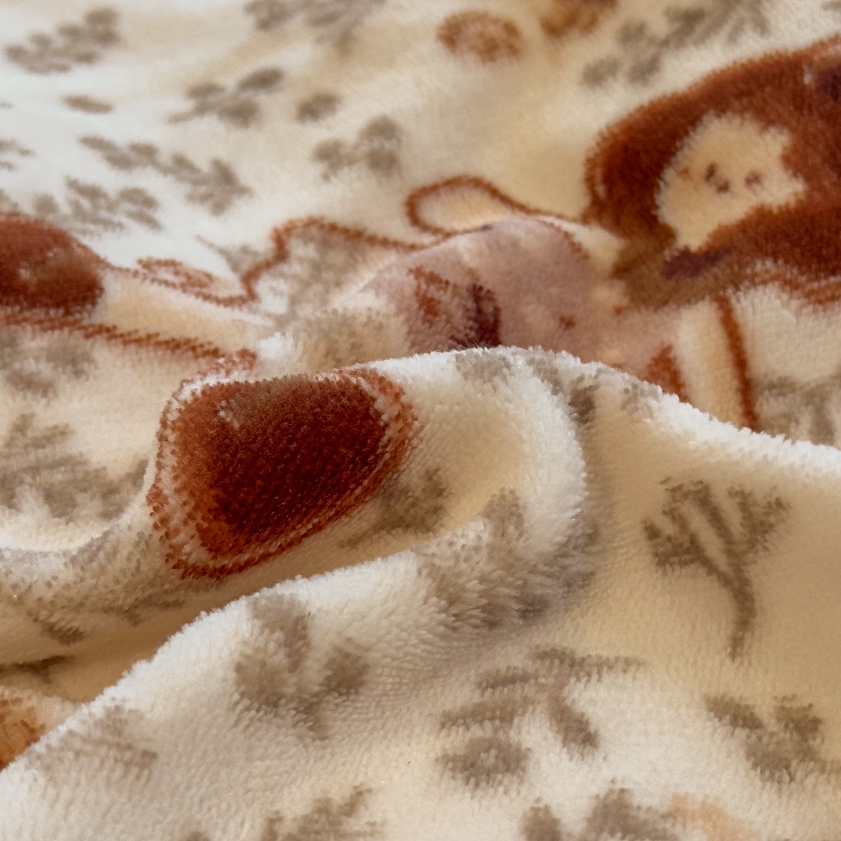 91家纺网 家纺一手货源 找家纺 yyds网供 2025新款牛奶绒四件套ins风加厚床品卡通印花三件套双面法兰绒秋冬保暖不静电 风格二 甜美花间女孩