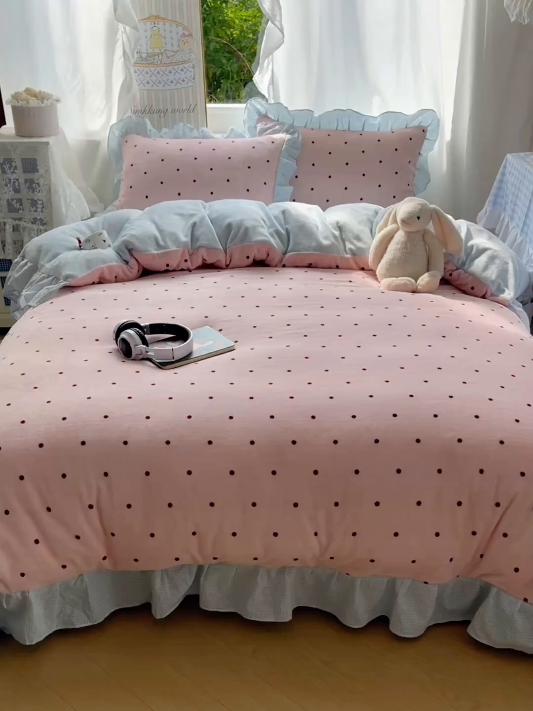 91家纺网 家纺一手货源 找家纺 （总）丽涵家纺 2025秋冬新品韩系牛奶绒波点小格子全棉花边四件套三件套