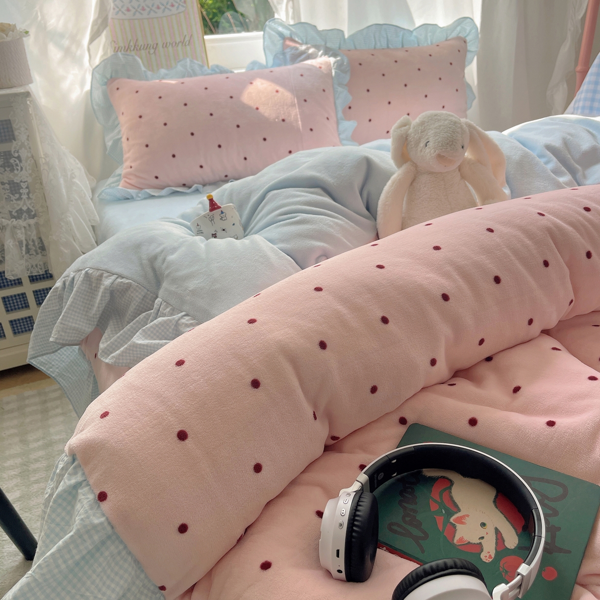 91家纺网 家纺一手货源 找家纺 （总）丽涵家纺 2025秋冬新品韩系牛奶绒波点小格子全棉花边四件套三件套