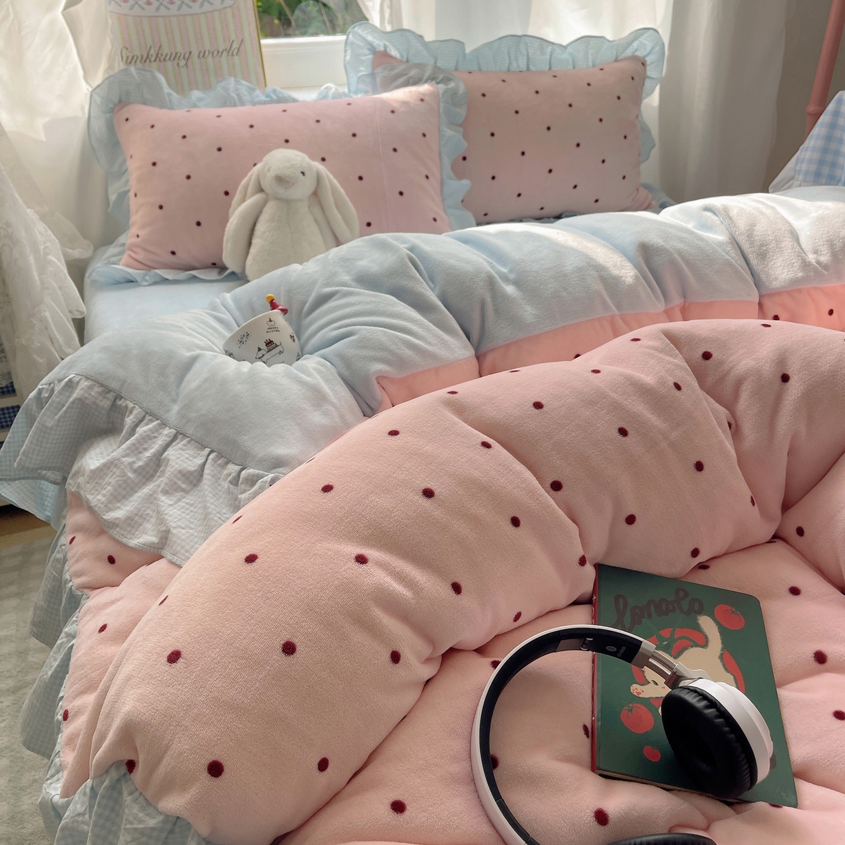 91家纺网 家纺一手货源 找家纺 （总）丽涵家纺 2025秋冬新品韩系牛奶绒波点小格子全棉花边四件套三件套