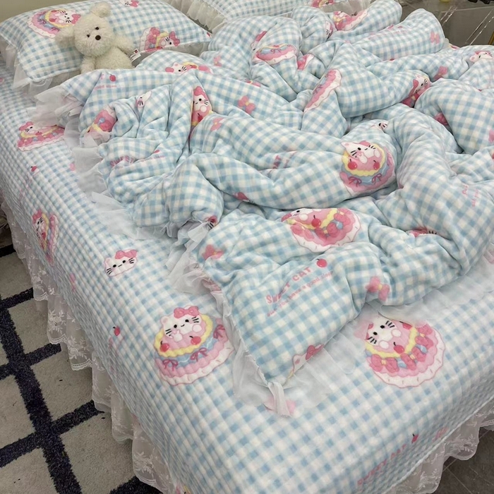 91家纺网 家纺一手货源 找家纺 禧瑞谷 2025新款冬季牛奶绒双层蕾丝花边床盖三件套床盖四件套蛋糕猫