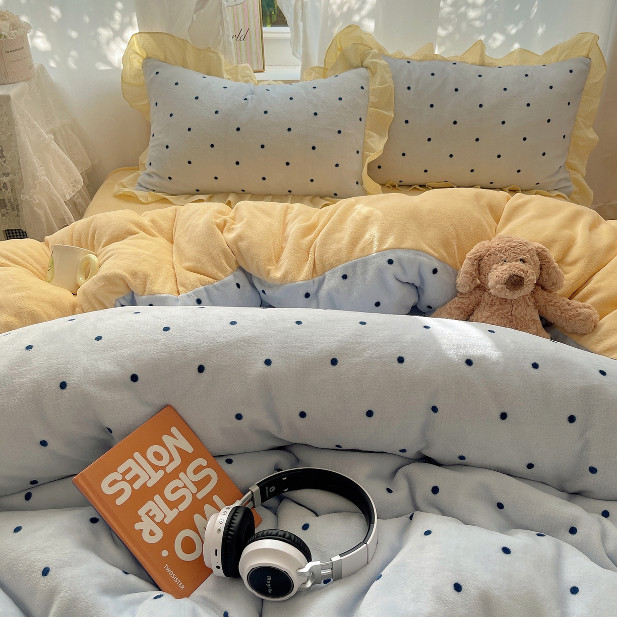 91家纺网 家纺一手货源 找家纺 丽涵家纺 2025秋冬新品韩系牛奶绒波点小格子花边四件套 奶油波点-蓝黄