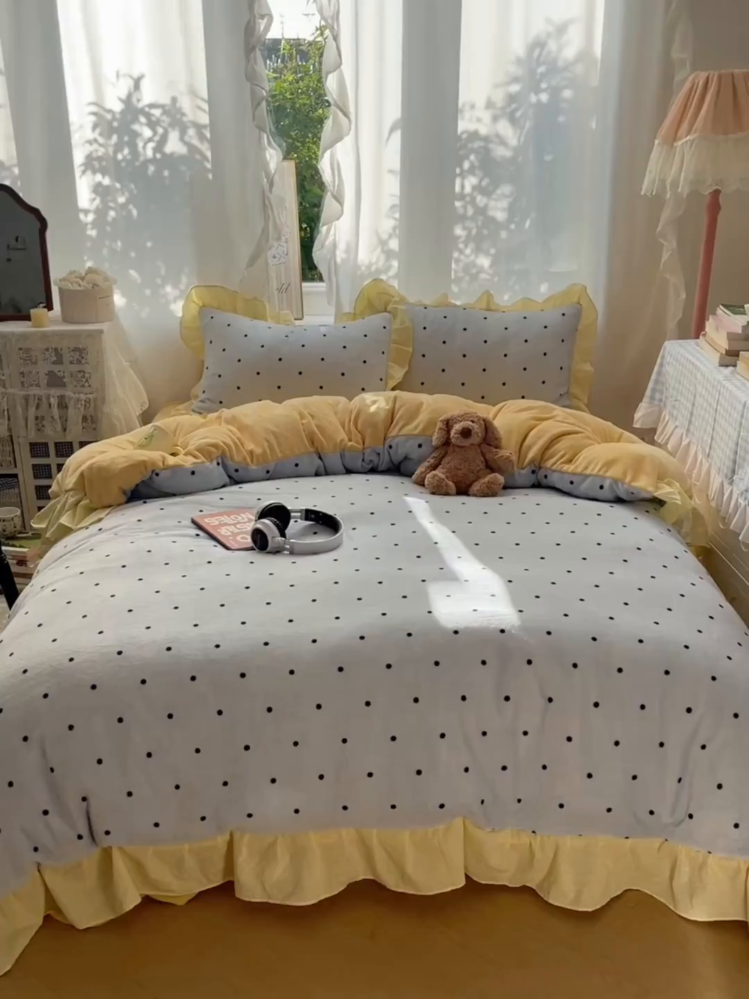 91家纺网 家纺一手货源 找家纺 丽涵家纺 2025秋冬新品韩系牛奶绒波点小格子花边四件套 奶油波点-蓝黄