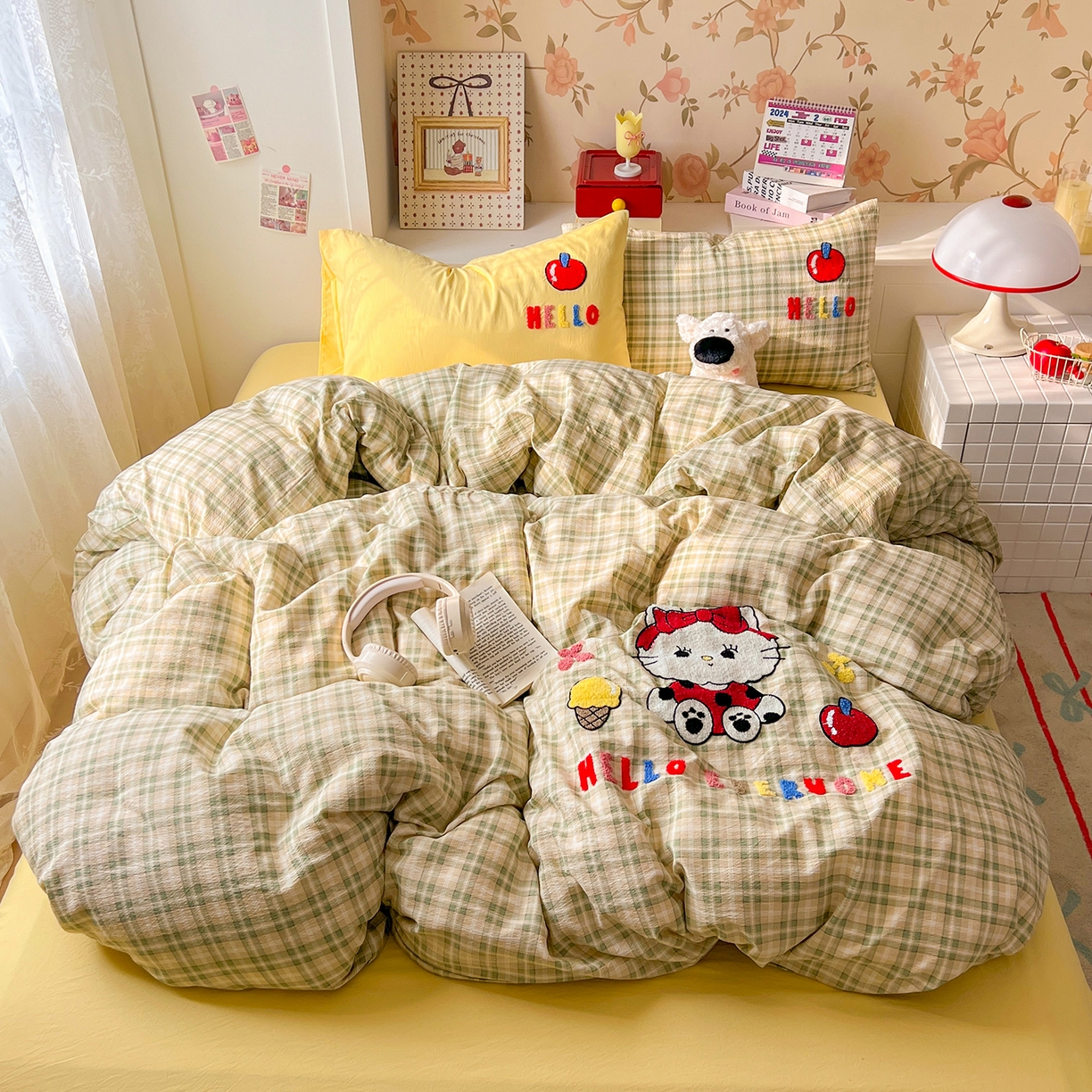 91家纺网 家纺一手货源 找家纺 （总）凯洛奇 2025新款复古风格子皱皱纱水洗棉毛巾绣四件套