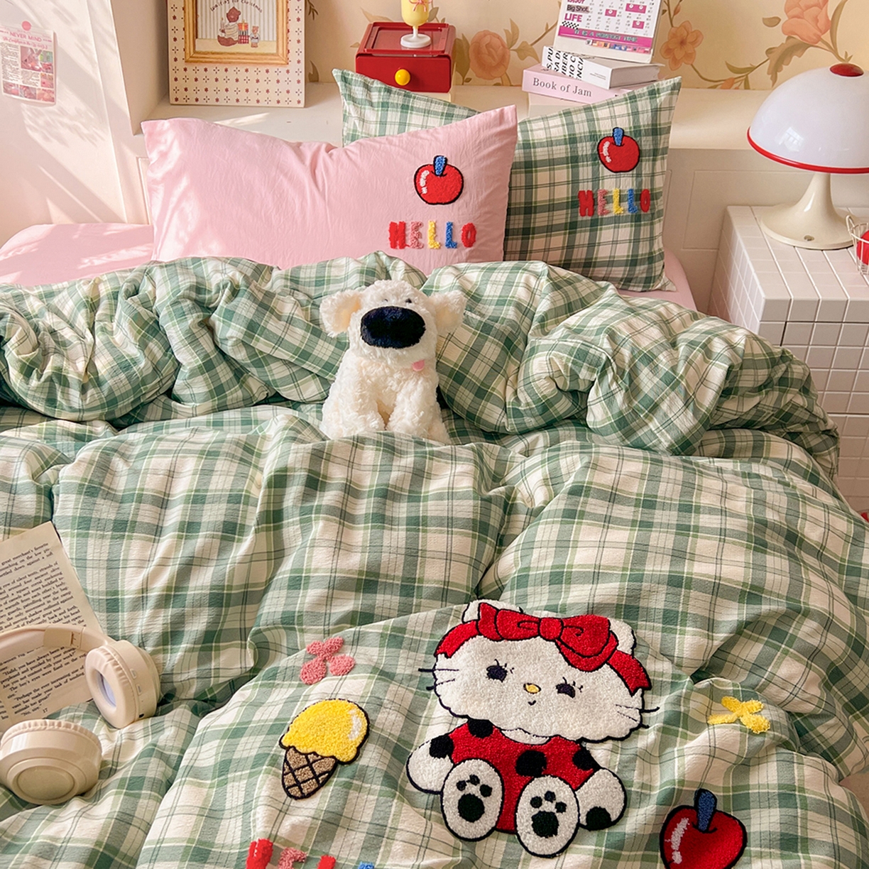 91家纺网 家纺一手货源 找家纺 凯洛奇 2025新款复古风格子皱皱纱水洗棉毛巾绣四件套 布丁猫-绿格