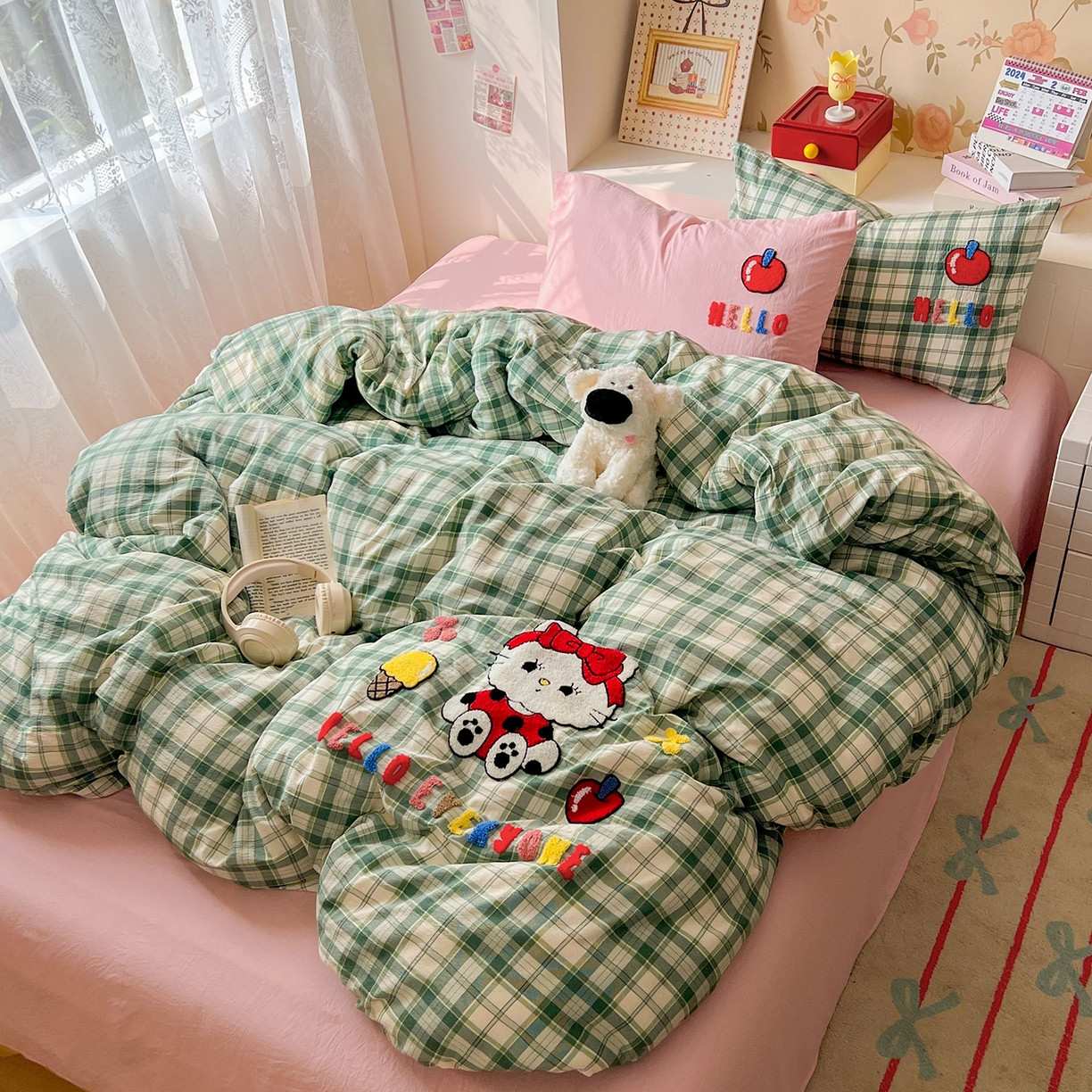 91家纺网 家纺一手货源 找家纺 凯洛奇 2025新款复古风格子皱皱纱水洗棉毛巾绣四件套 布丁猫-绿格