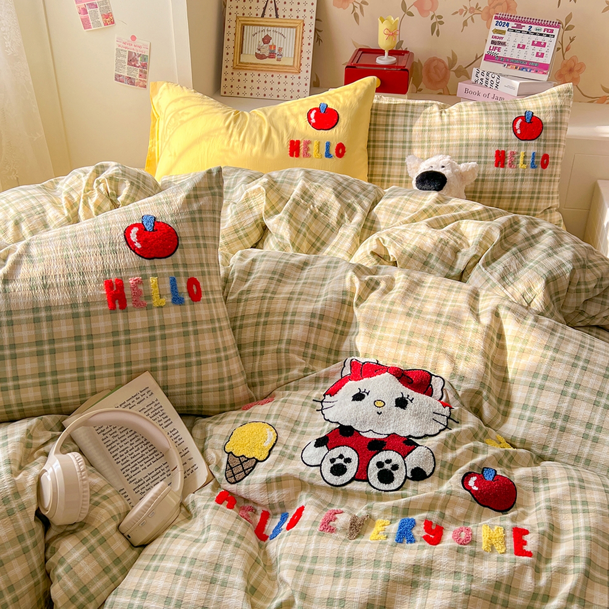 91家纺网 家纺一手货源 找家纺 凯洛奇 2025新款复古风格子皱皱纱水洗棉毛巾绣四件套 布丁猫-黄格