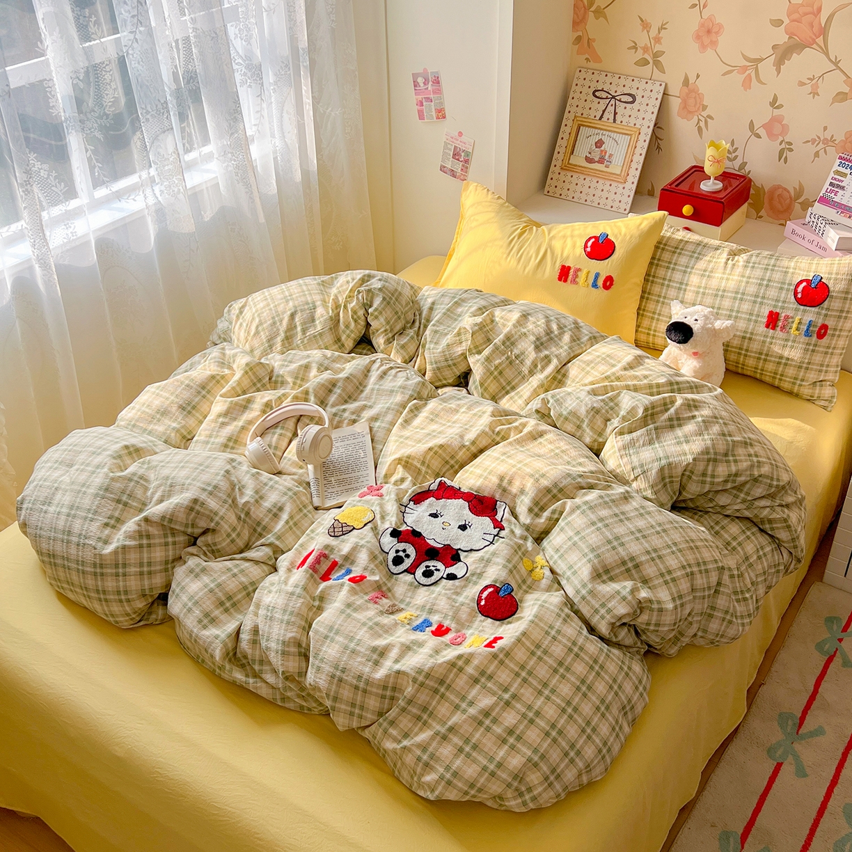 91家纺网 家纺一手货源 找家纺 凯洛奇 2025新款复古风格子皱皱纱水洗棉毛巾绣四件套 布丁猫-黄格