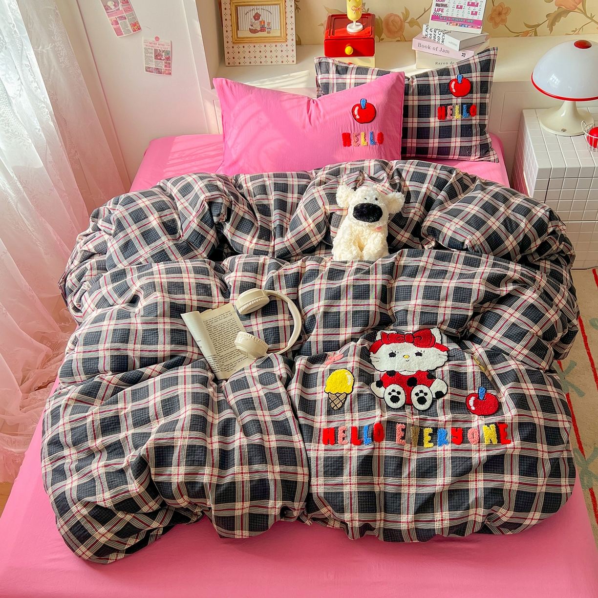 91家纺网 家纺一手货源 找家纺 凯洛奇 2025新款复古风格子皱皱纱水洗棉毛巾绣四件套 布丁猫-彩格