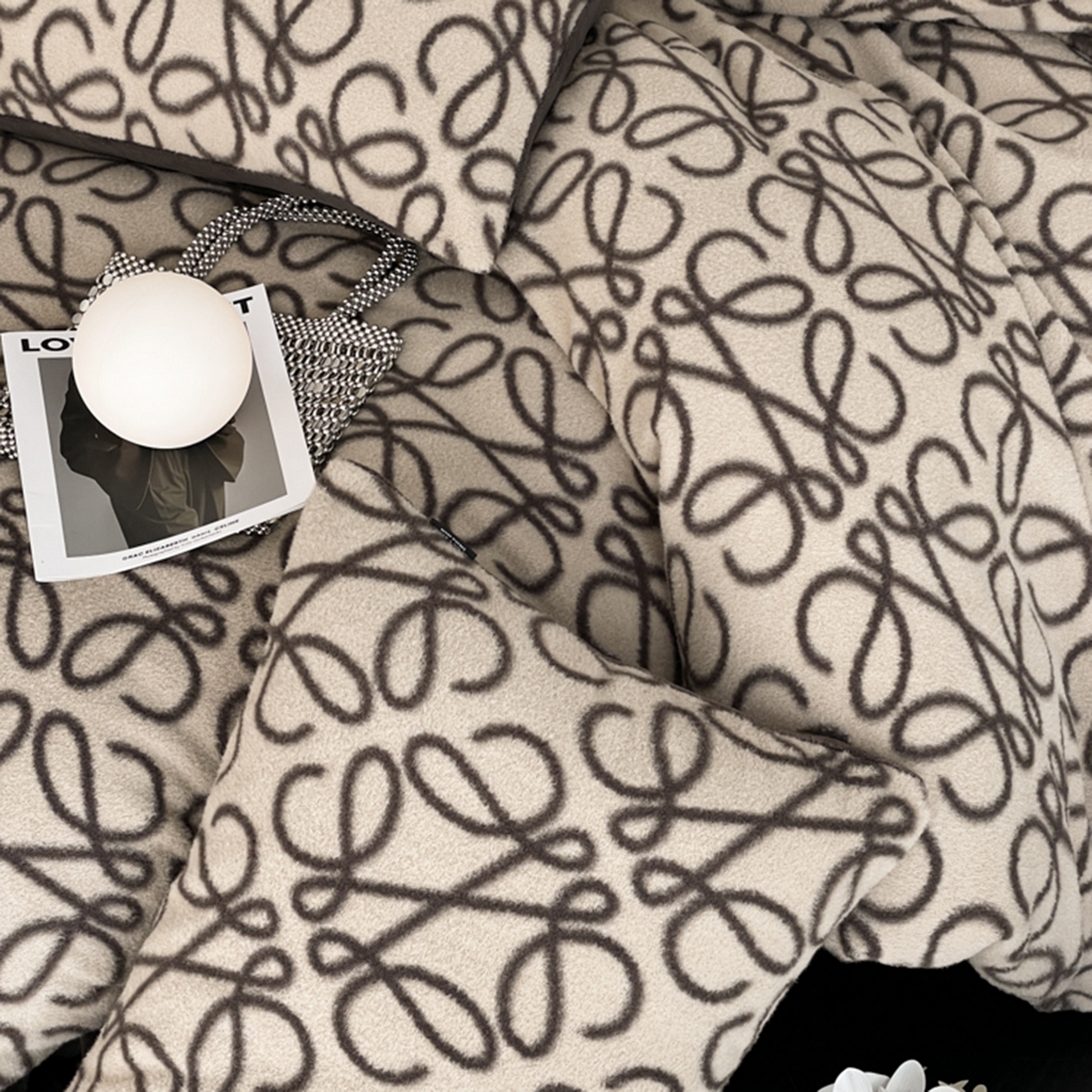 91家纺网 家纺一手货源 找家纺 宜代光年 2025新款澳羊绒保暖四件套 意威-奶白