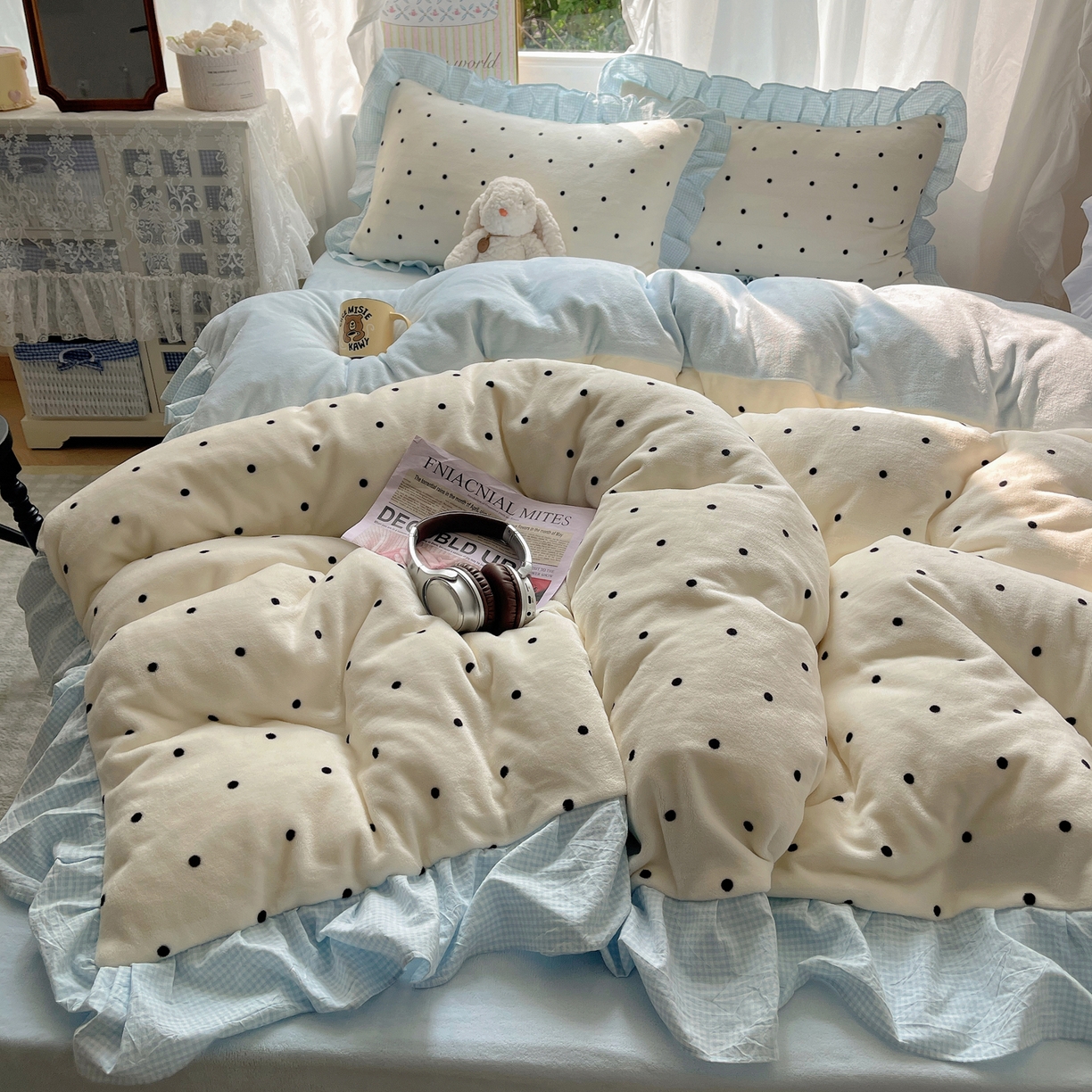 91家纺网 家纺一手货源 找家纺 丽涵家纺 2025秋冬新品韩系牛奶绒波点小格子花边四件套 奶油波点-天蓝