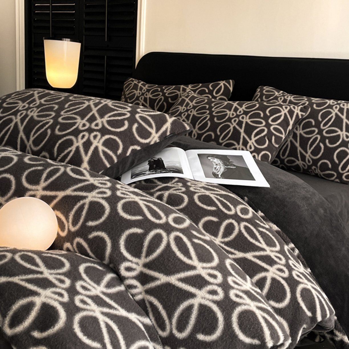 91家纺网 家纺一手货源 找家纺 宜代光年 2025新款澳羊绒保暖四件套 意威-深灰