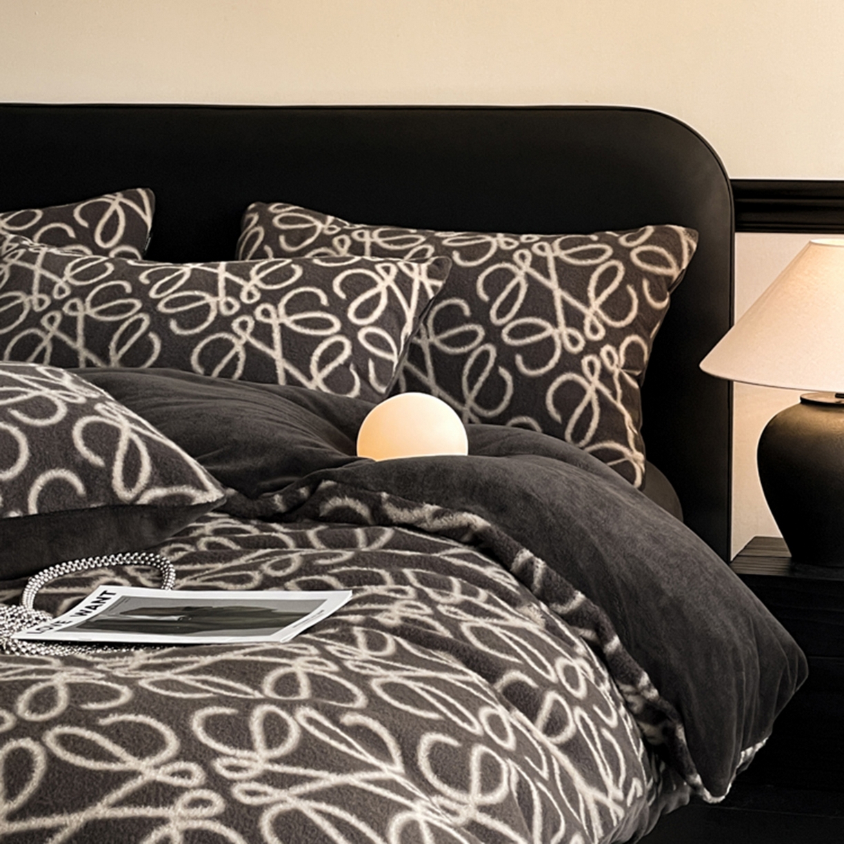 91家纺网 家纺一手货源 找家纺 宜代光年 2025新款澳羊绒保暖四件套 意威-深灰