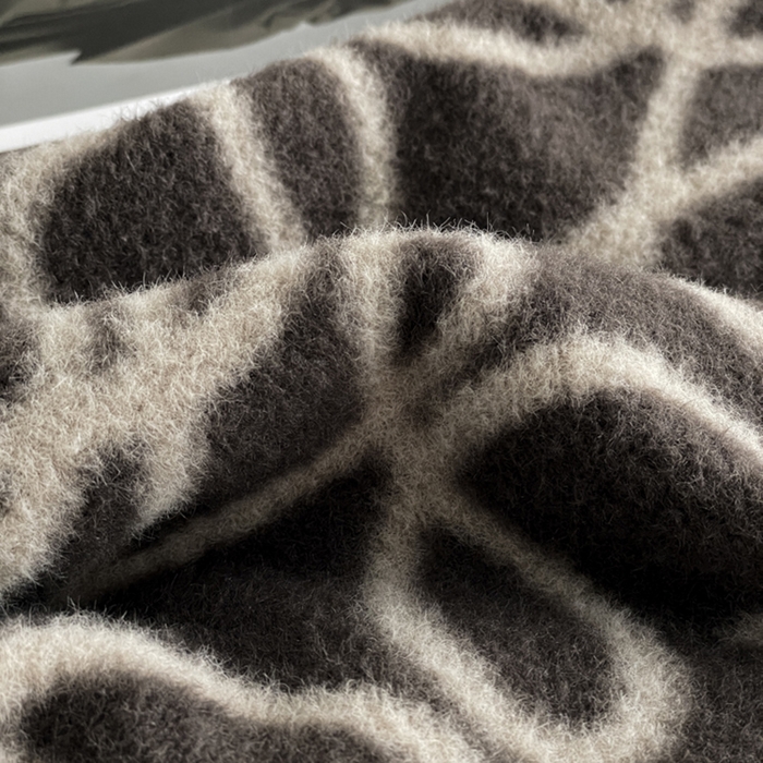 91家纺网 家纺一手货源 找家纺 宜代光年 2025新款澳羊绒保暖四件套 意威-深灰