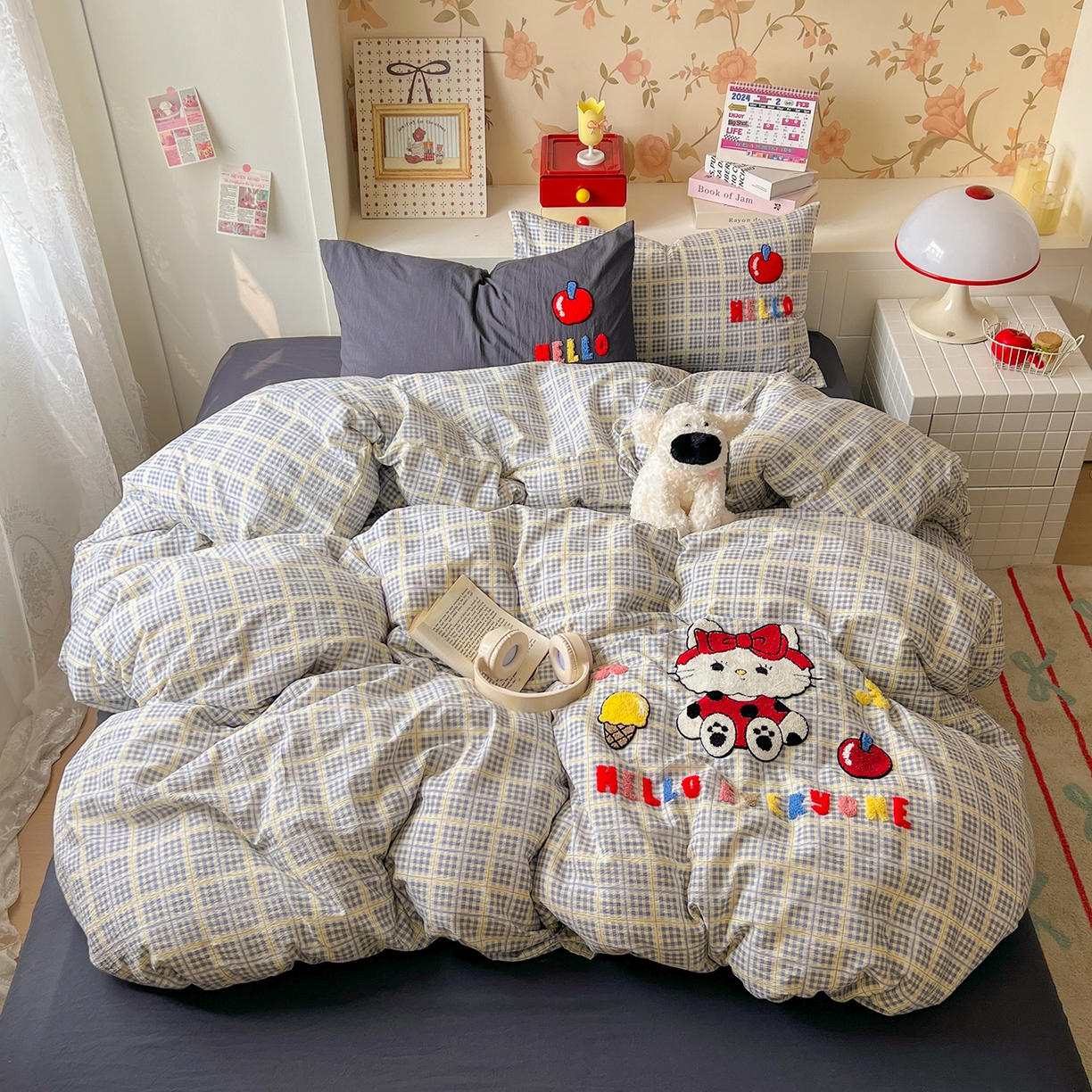 91家纺网 家纺一手货源 找家纺 （总）凯洛奇 2025新款复古风格子皱皱纱水洗棉毛巾绣四件套