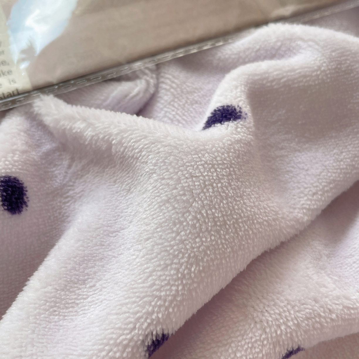 91家纺网 家纺一手货源 找家纺 丽涵家纺 2025秋冬新品韩系牛奶绒波点小格子花边四件套 奶油波点-香芋紫