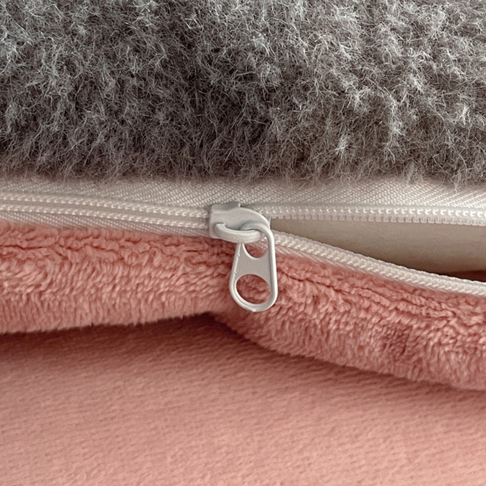 91家纺网 家纺一手货源 找家纺 宜代光年 2025新款澳羊绒保暖四件套 巴黎粉格