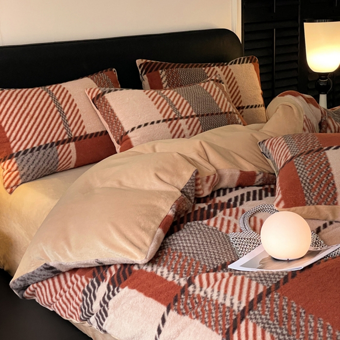 91家纺网 家纺一手货源 找家纺 宜代光年 2025新款澳羊绒保暖四件套 安哥拉红格