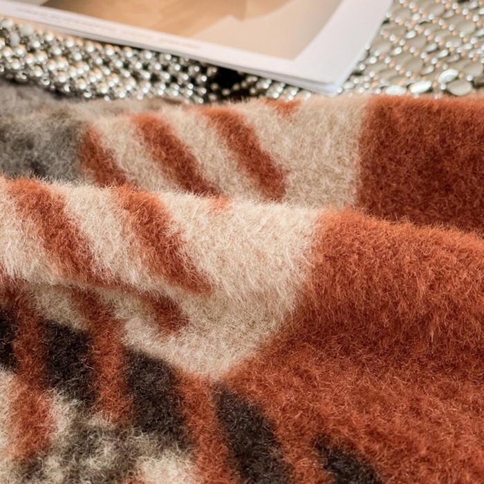 91家纺网 家纺一手货源 找家纺 宜代光年 2025新款澳羊绒保暖四件套 安哥拉红格