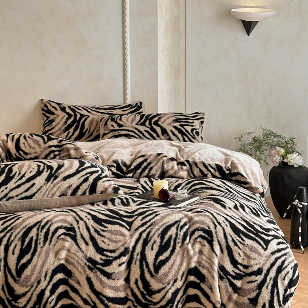 91家纺网 家纺一手货源 找家纺 宜代光年 2025新款澳羊绒保暖四件套 斑马纹韵