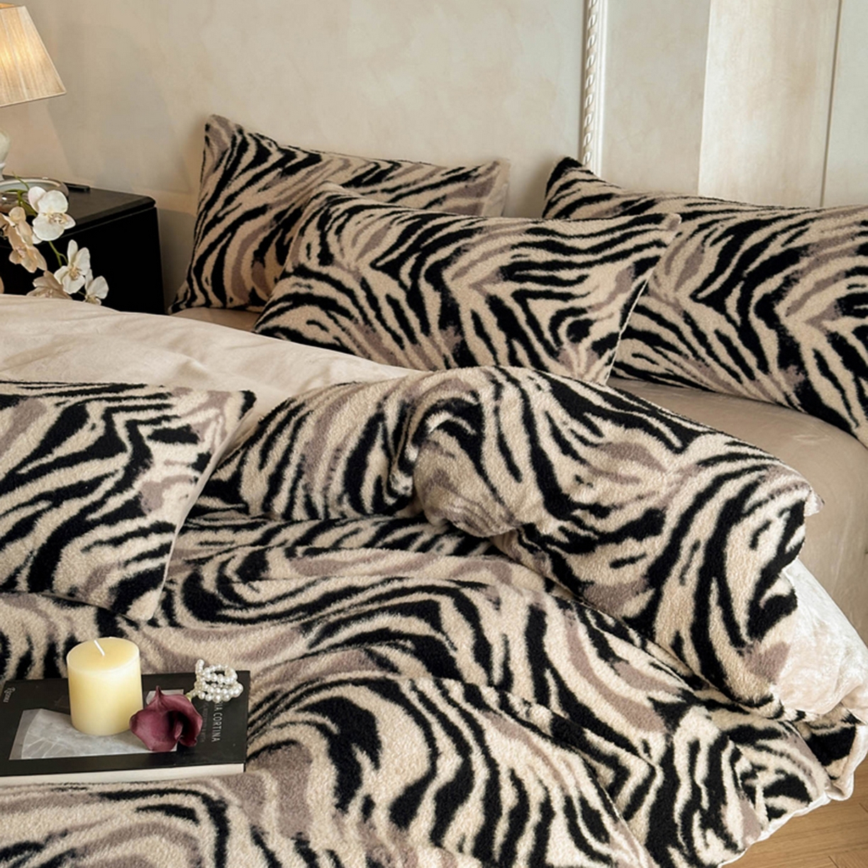 91家纺网 家纺一手货源 找家纺 宜代光年 2025新款澳羊绒保暖四件套 斑马纹韵