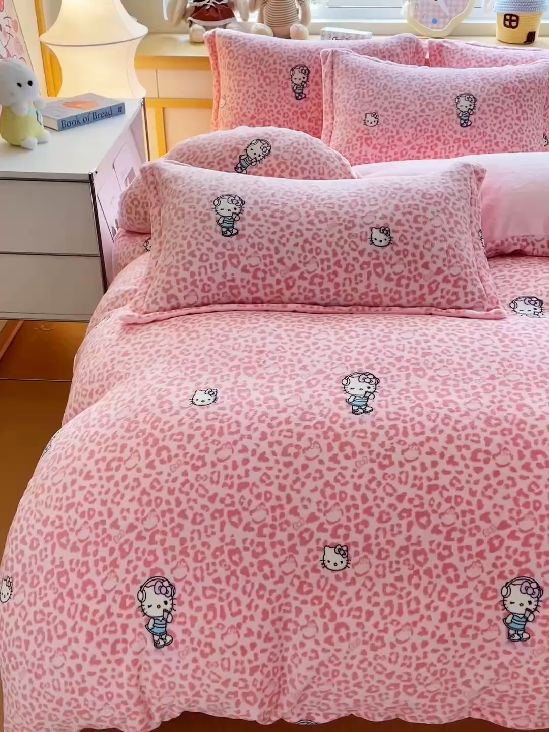 91家纺网 家纺一手货源 找家纺 （总）一比一  2025新款双面牛奶绒四件套