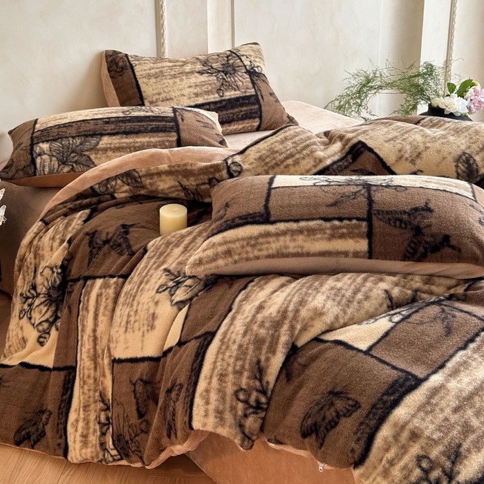 91家纺网 家纺一手货源 找家纺 宜代光年 2025新款澳羊绒保暖四件套 复古蝶花