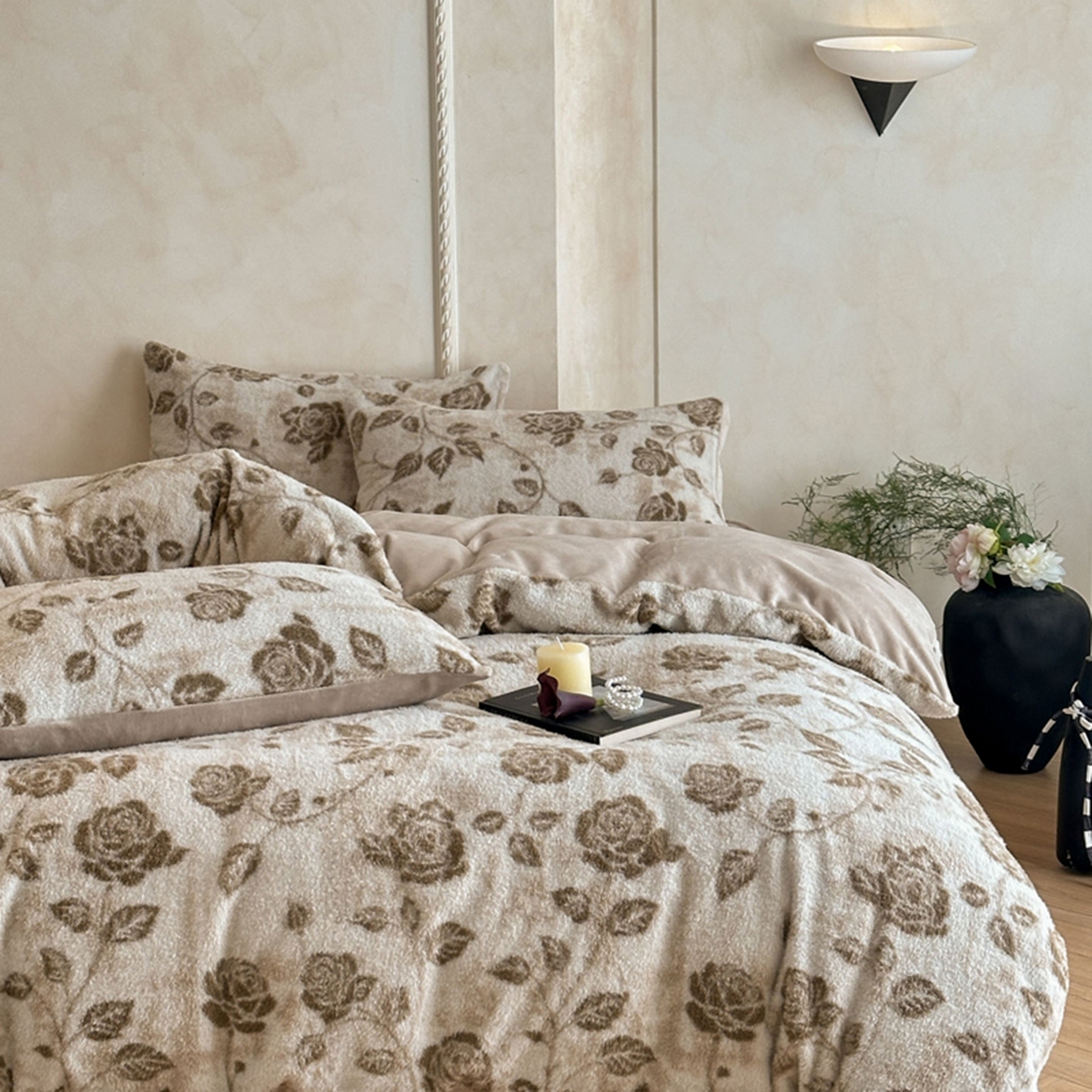 91家纺网 家纺一手货源 找家纺 宜代光年 2025新款澳羊绒保暖四件套 玫瑰秘境