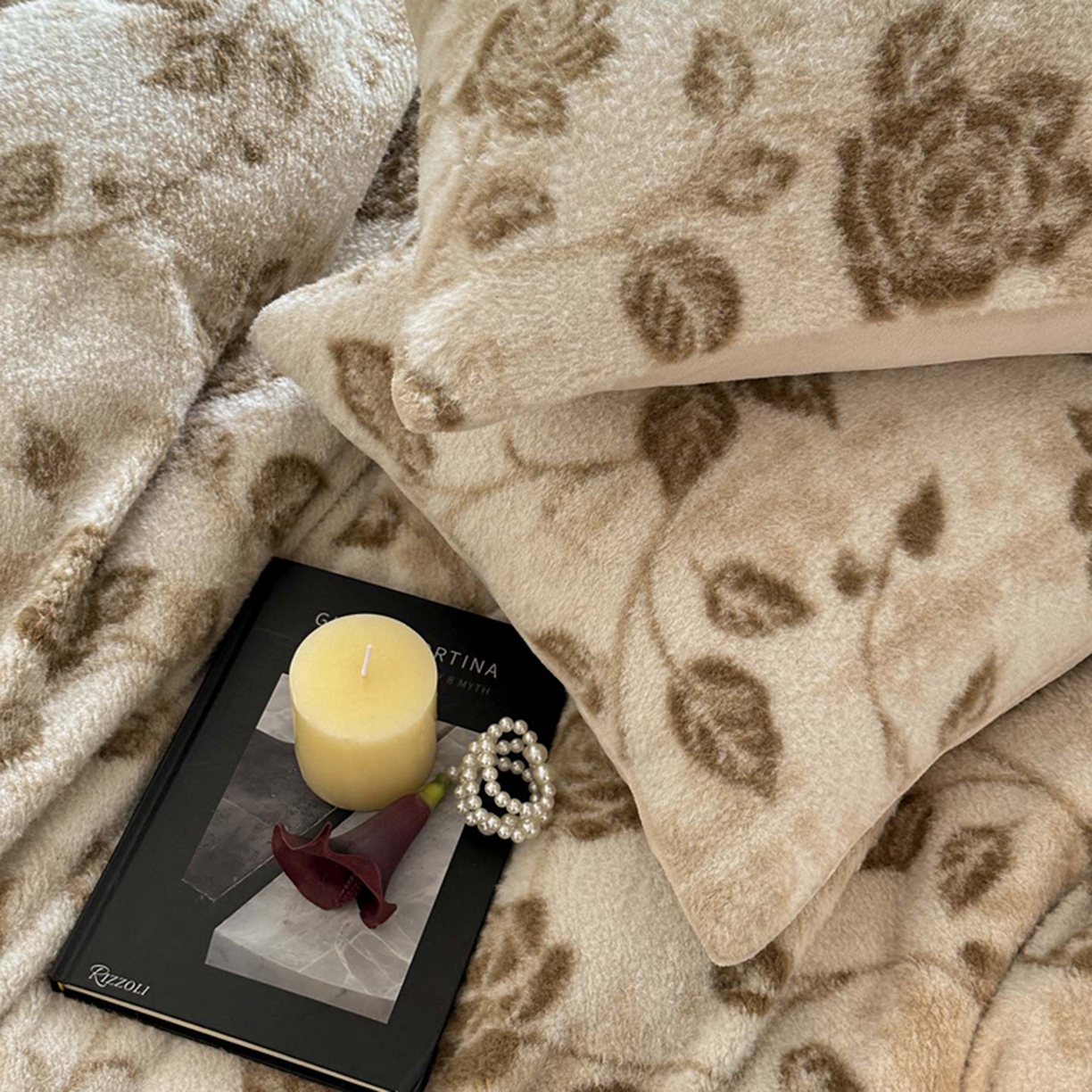 91家纺网 家纺一手货源 找家纺 宜代光年 2025新款澳羊绒保暖四件套 玫瑰秘境