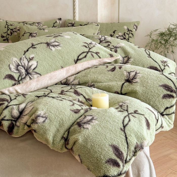 91家纺网 家纺一手货源 找家纺 宜代光年 2025新款澳羊绒保暖四件套 青枝玉兰