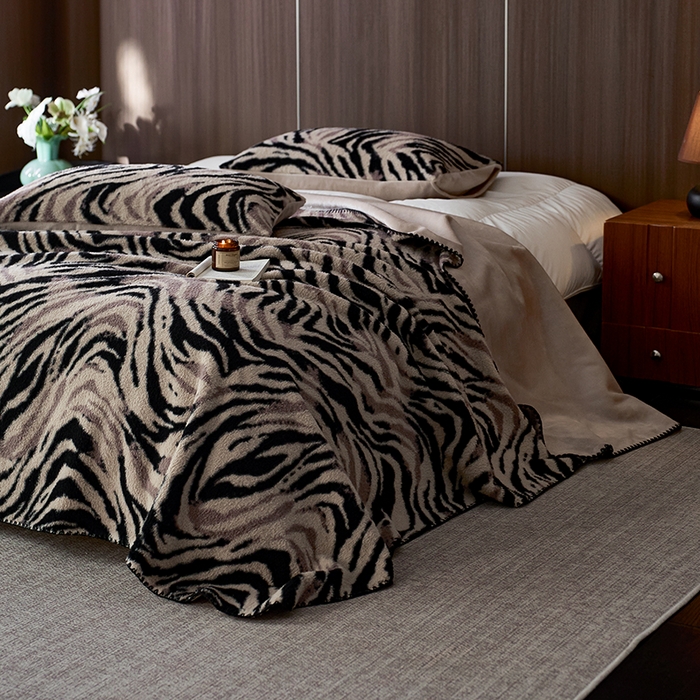 91家纺网 家纺一手货源 找家纺 （总）宜代光年 2025新款奥羊绒复合毛毯子毛毯