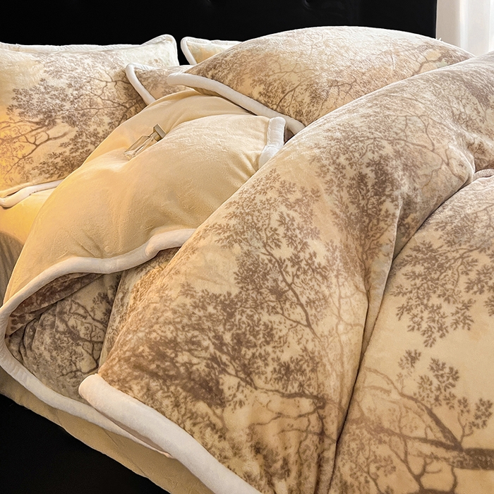 91家纺网 家纺一手货源 找家纺 诺梵2025新款牛8斤奶绒印花包边四件套草木鸣