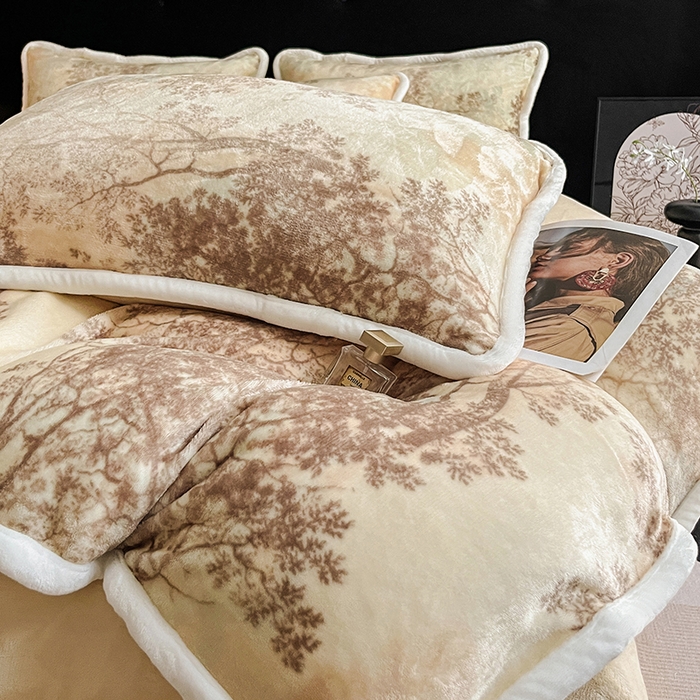 91家纺网 家纺一手货源 找家纺 诺梵2025新款牛8斤奶绒印花包边四件套草木鸣