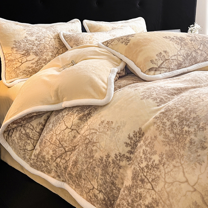 91家纺网 家纺一手货源 找家纺 诺梵2025新款牛8斤奶绒印花包边四件套草木鸣