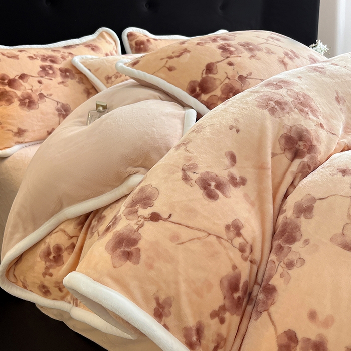 91家纺网 家纺一手货源 找家纺 诺梵2025新款牛8斤奶绒印花包边四件套枝槿-咖