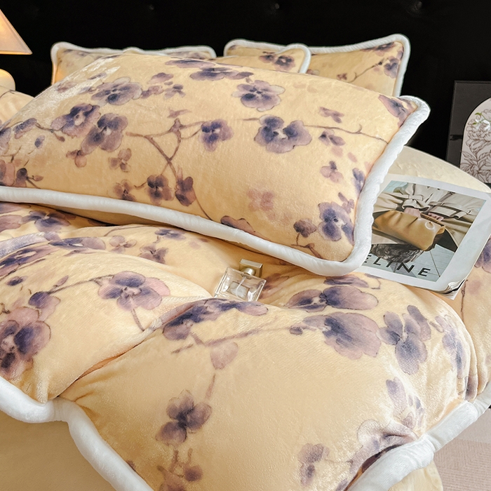 91家纺网 家纺一手货源 找家纺 诺梵2025新款牛8斤奶绒印花包边四件套枝槿-蓝