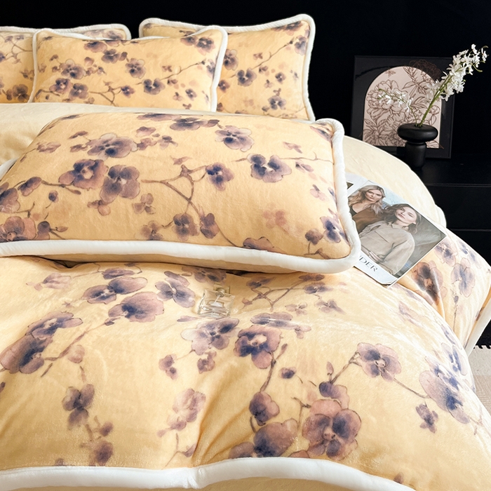 91家纺网 家纺一手货源 找家纺 诺梵2025新款牛8斤奶绒印花包边四件套枝槿-蓝