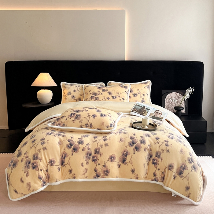 91家纺网 家纺一手货源 找家纺 诺梵2025新款牛8斤奶绒印花包边四件套枝槿-蓝