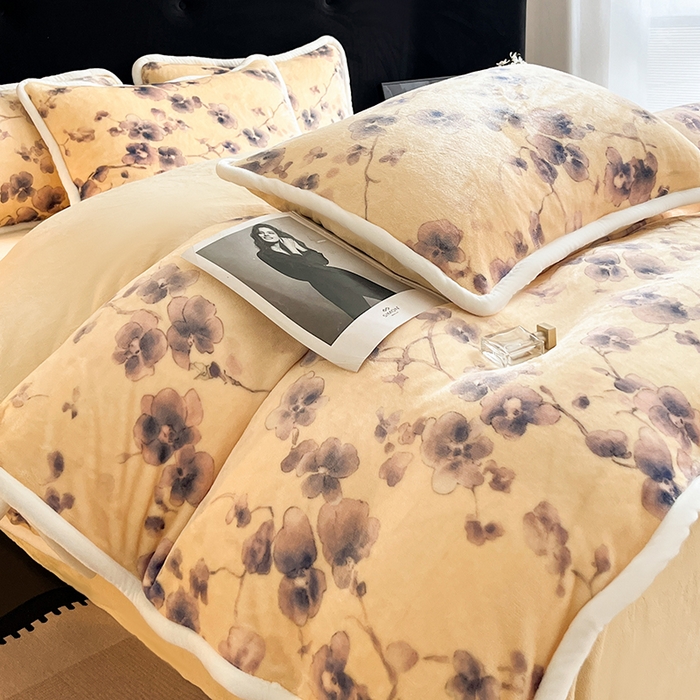 91家纺网 家纺一手货源 找家纺 诺梵2025新款牛8斤奶绒印花包边四件套枝槿-蓝