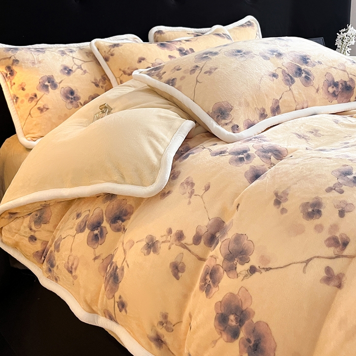 91家纺网 家纺一手货源 找家纺 诺梵2025新款牛8斤奶绒印花包边四件套枝槿-蓝